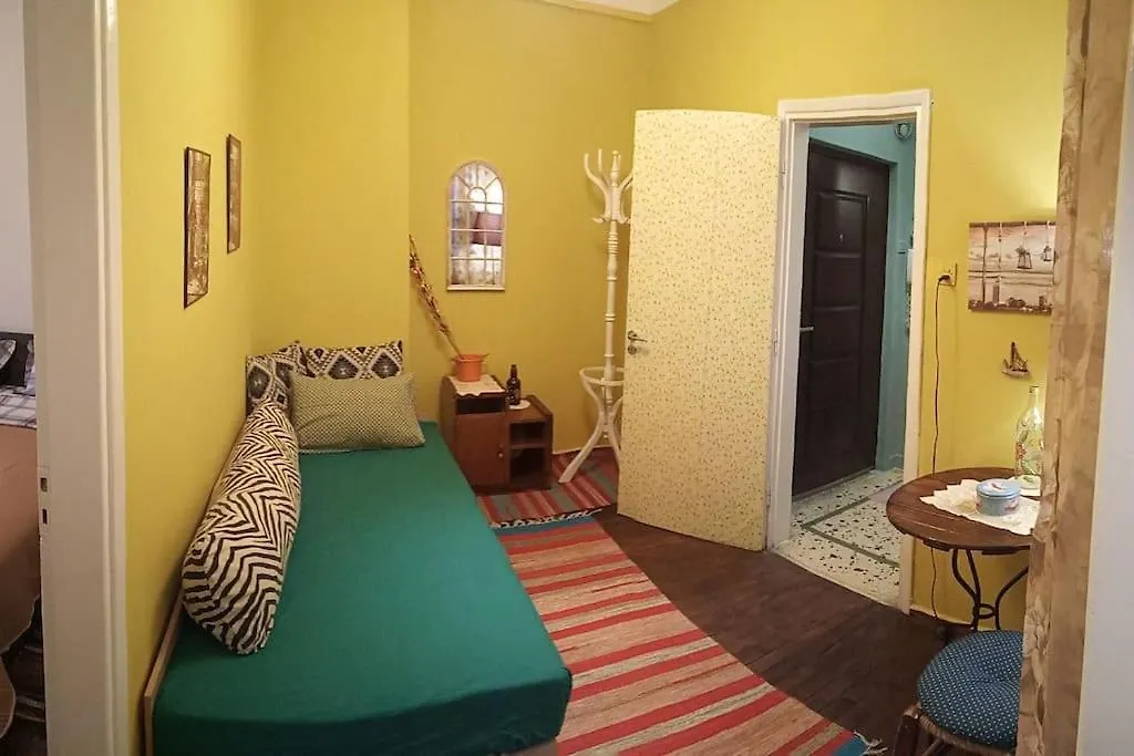 Up To 5 Guests - Cosy Apt In The Center! Daire Selanik 0*,  Yunanistan